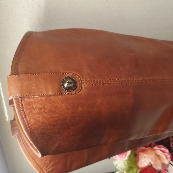 Wms FRYE extended calf leather riding boots (sz 7B) - Picture 6 of 10